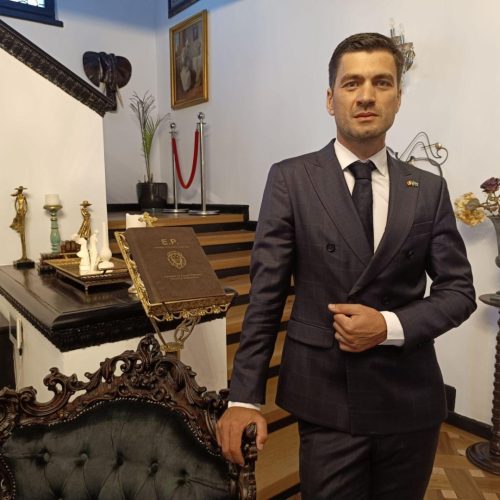 Cum contribuie Mihai Popa la veniturile recurente EkoGroup
