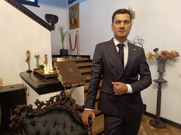 Cum contribuie Mihai Popa la veniturile recurente EkoGroup