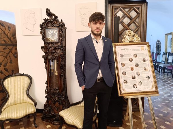 Prezentările devin spectacol digital cu totemurile 4K EkoGroup – recomandarea lui Vlad Augustin pentru impact garantat